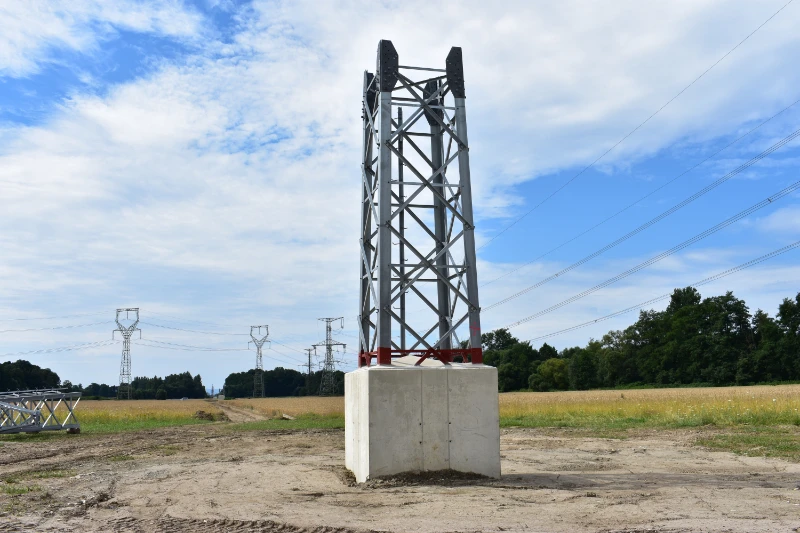 V595-596 Šumperk – Raječek – Rekonstrukce vedení – stavební, natěračské a geodetické práce